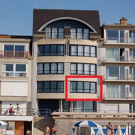 Beachfront Beauty *