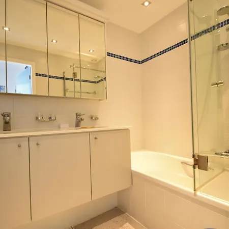 Beachfront Beauty Apartamento De Haan