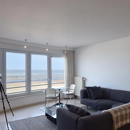 Beachfront Beauty * De Haan